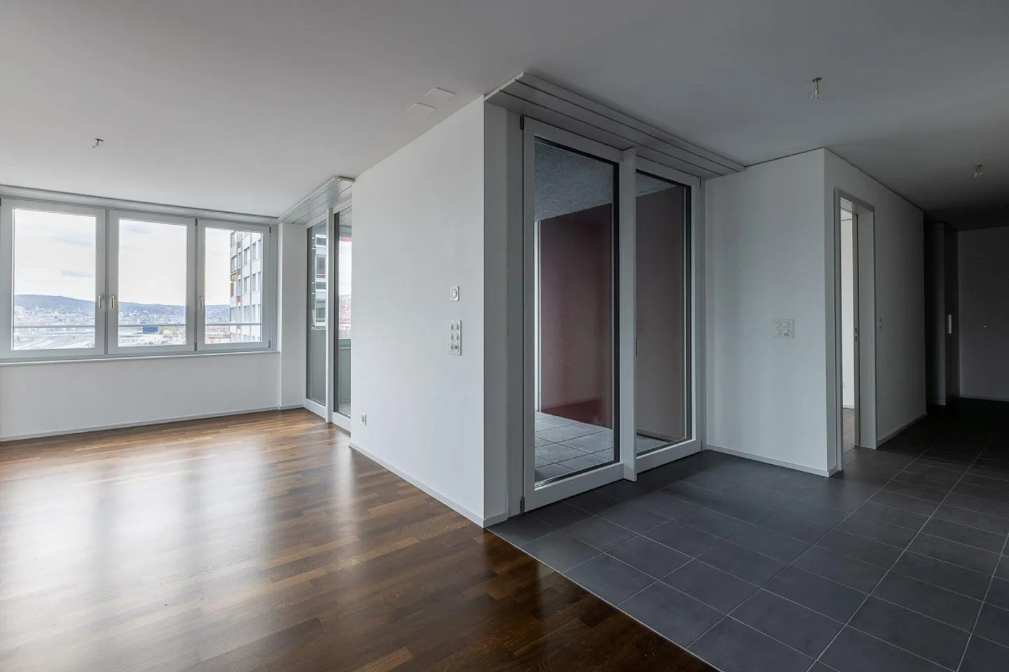 Grosszügige 4.5-Zimmerwohnung 18.13 mit exklusiver Aussicht - Foto 12 di 21