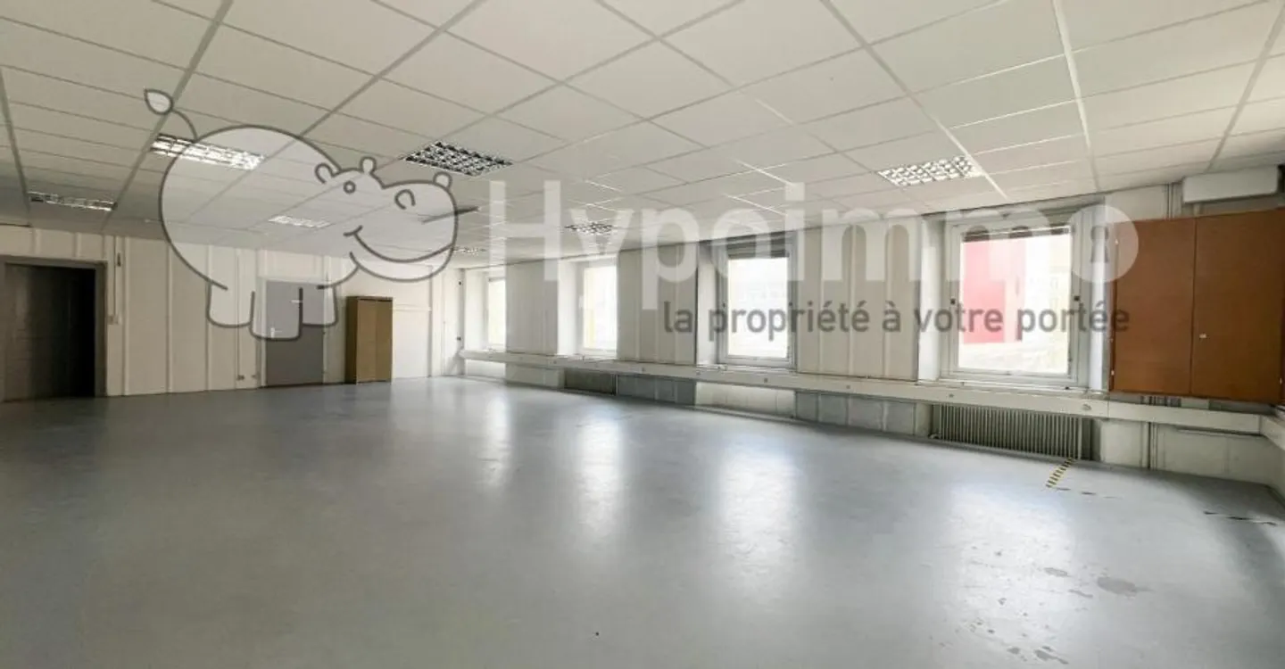 Locali spaziosi di circa 220m² nel centro città - Foto 1 di 12