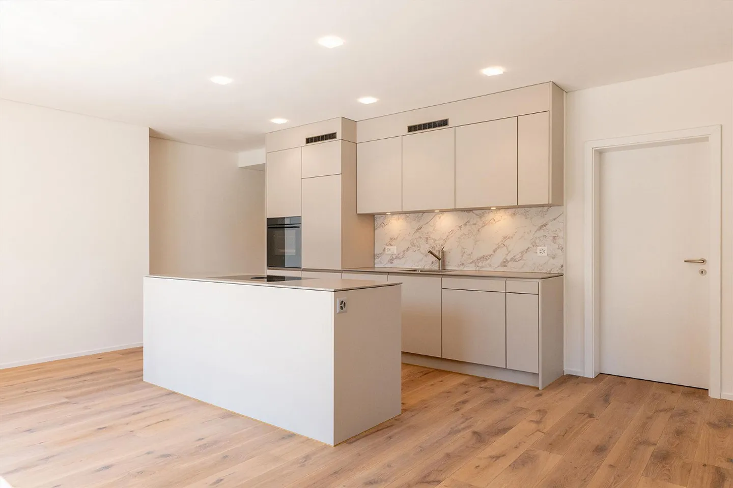 Geräumige Wohnung mit Garten - Foto 1 von 11