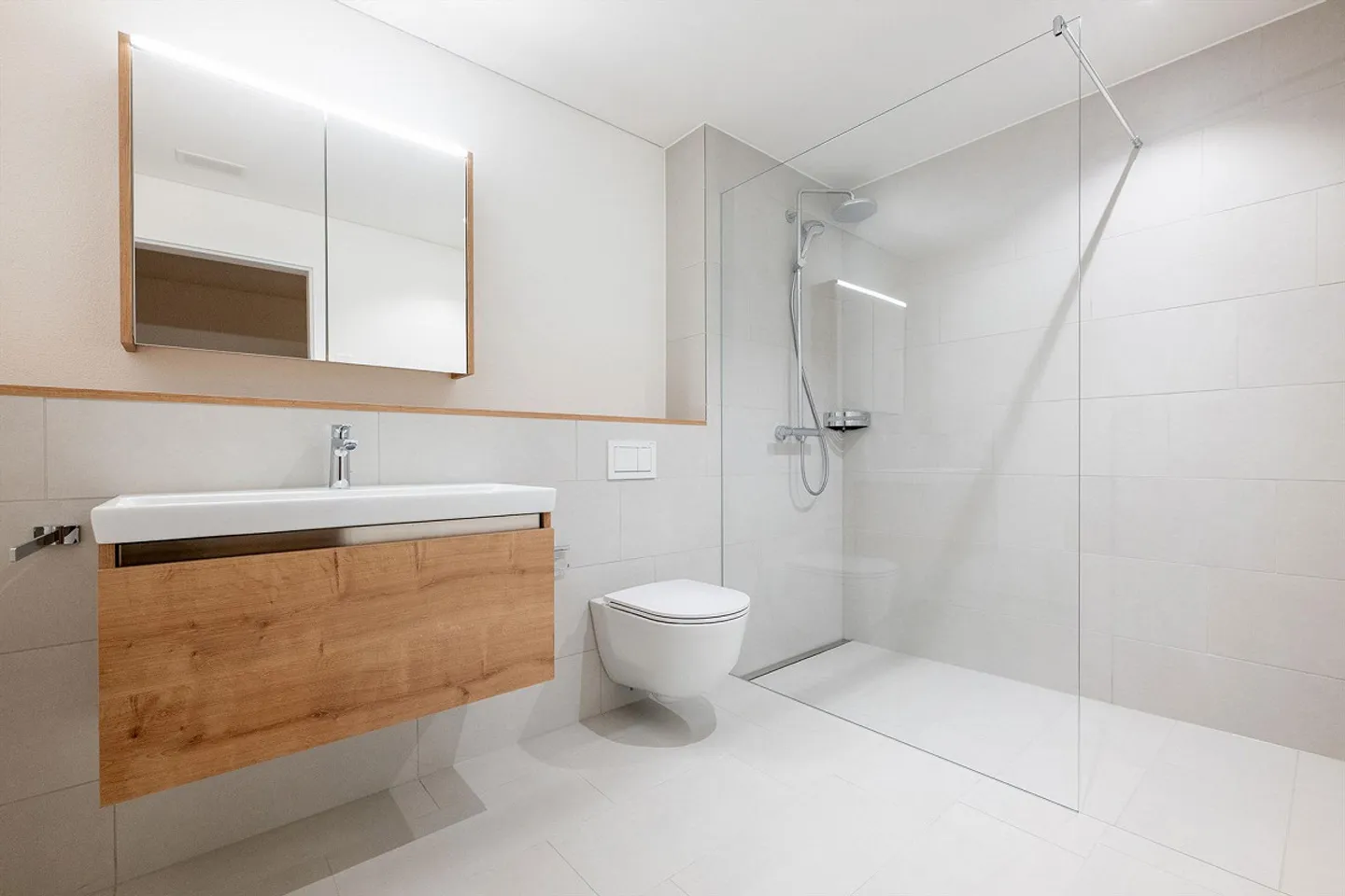 Geräumige Wohnung mit Garten - Foto 3 von 11