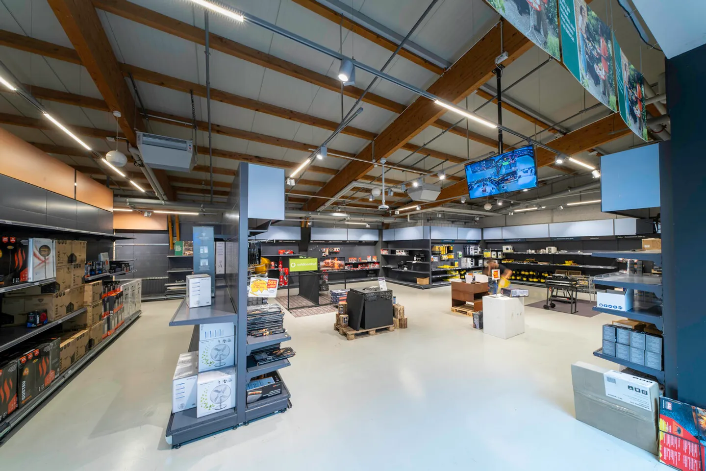 Spazio commerciale spazioso di 2'500m2 - MParc Delemont - Foto 8 di 19