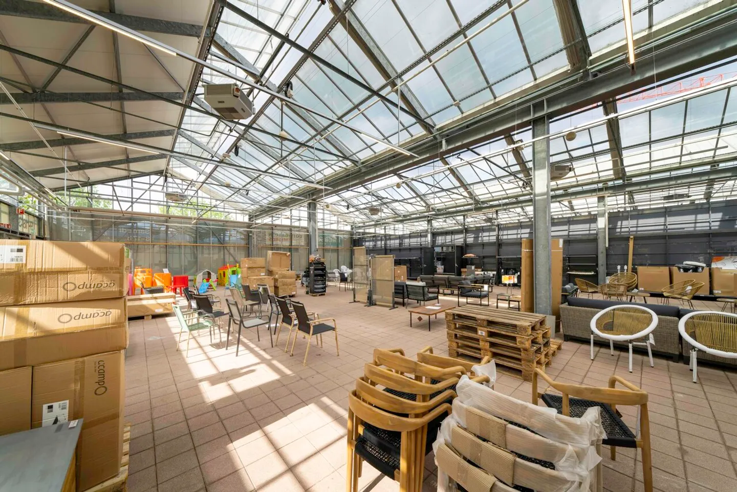 Spazio commerciale spazioso di 2'500m2 - MParc Delemont - Foto 13 di 19