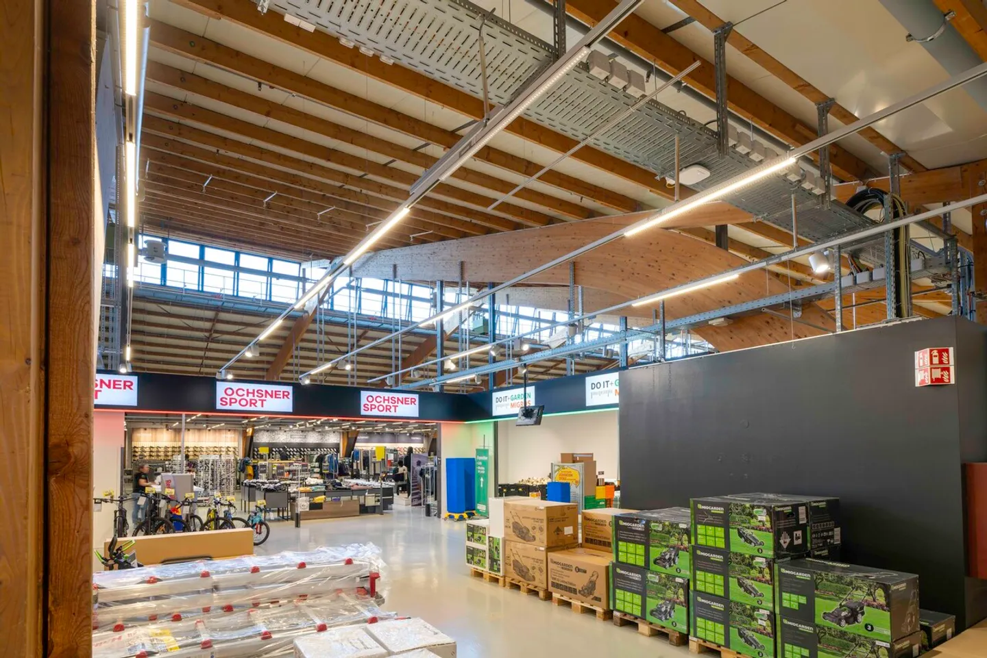 Spazio commerciale spazioso di 2'500m2 - MParc Delemont - Foto 4 di 19