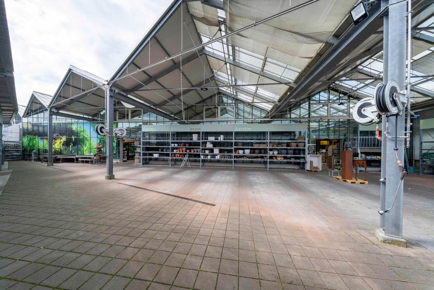 Spazio commerciale spazioso di 2'500m2 - MParc Delemont - Foto 15 di 19