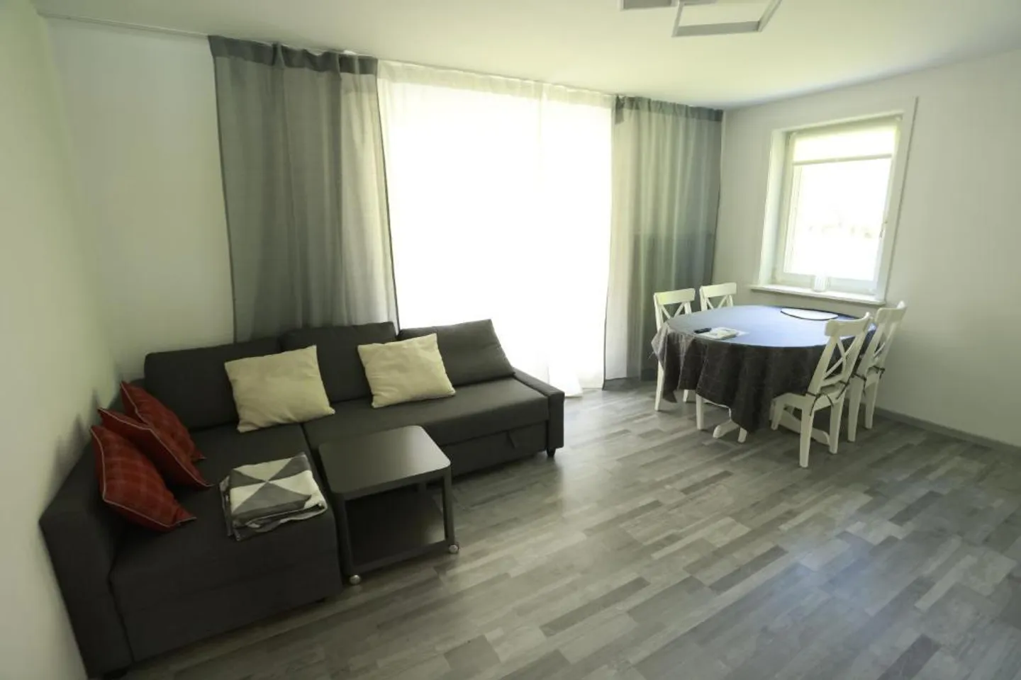 5.5 Room Single Family House with Garden in Linthal - Photo 4 of 12