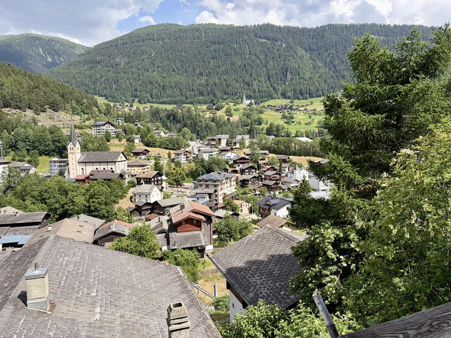 Chalet mit zwei Einheiten in Fiesch - Foto 3 von 8