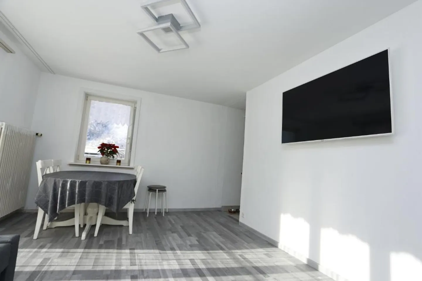 5.5 Room Single Family House with Garden in Linthal - Photo 5 of 12