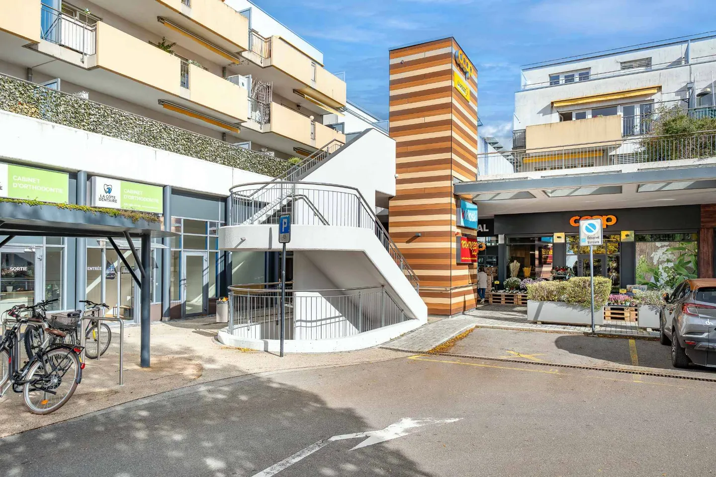 Commercial Space in Saint-Prex - Photo 1 of 4