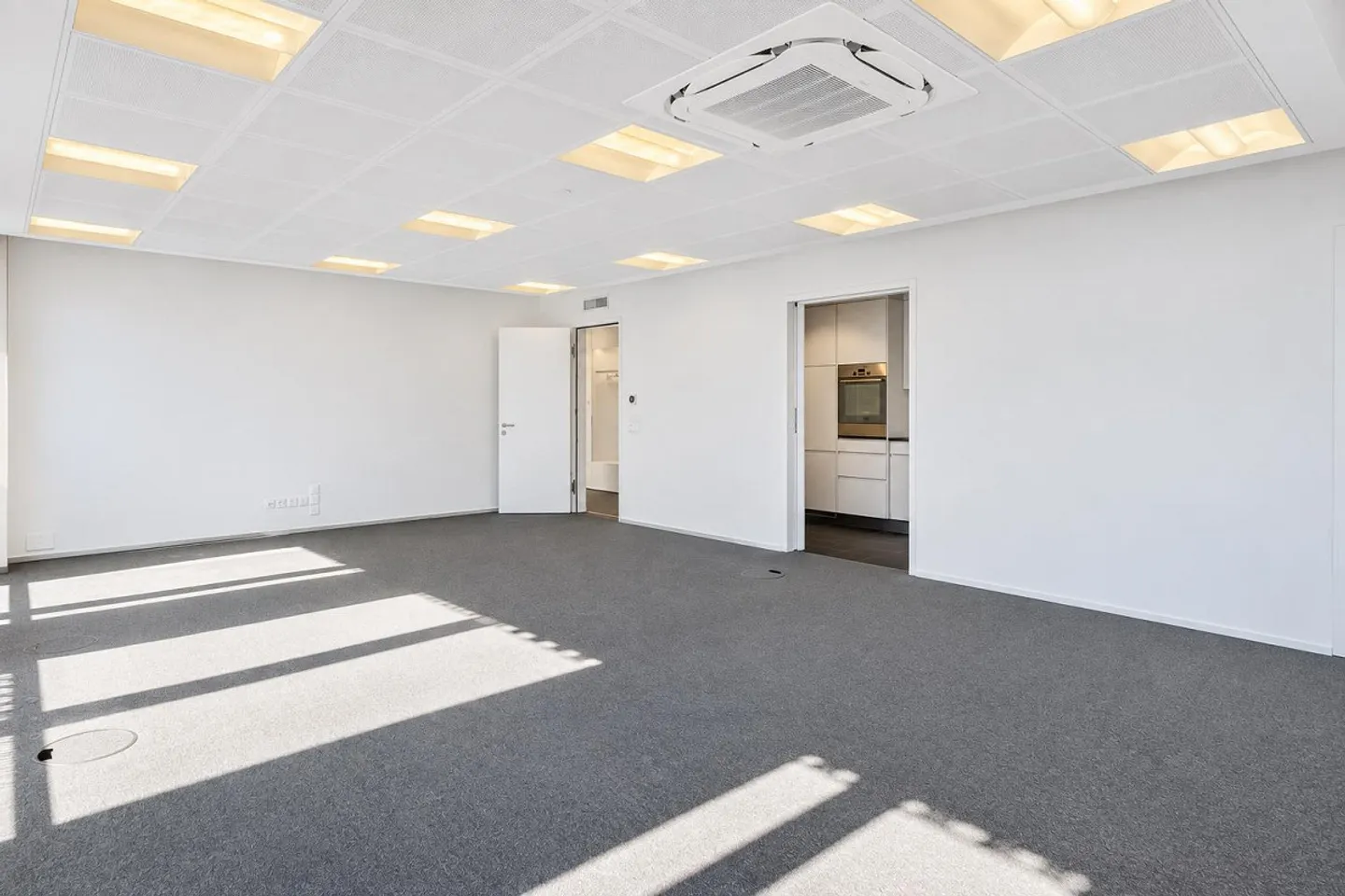 Representative prime location in Stans - Photo 2 of 10