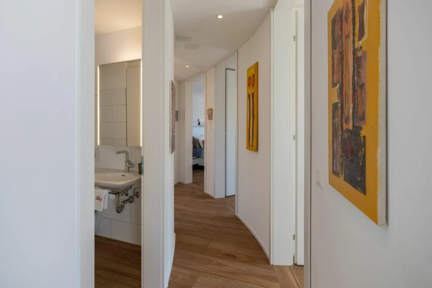 Stylish Living with a View - Exclusive 4.5 Room Condominium - Photo 10 of 26