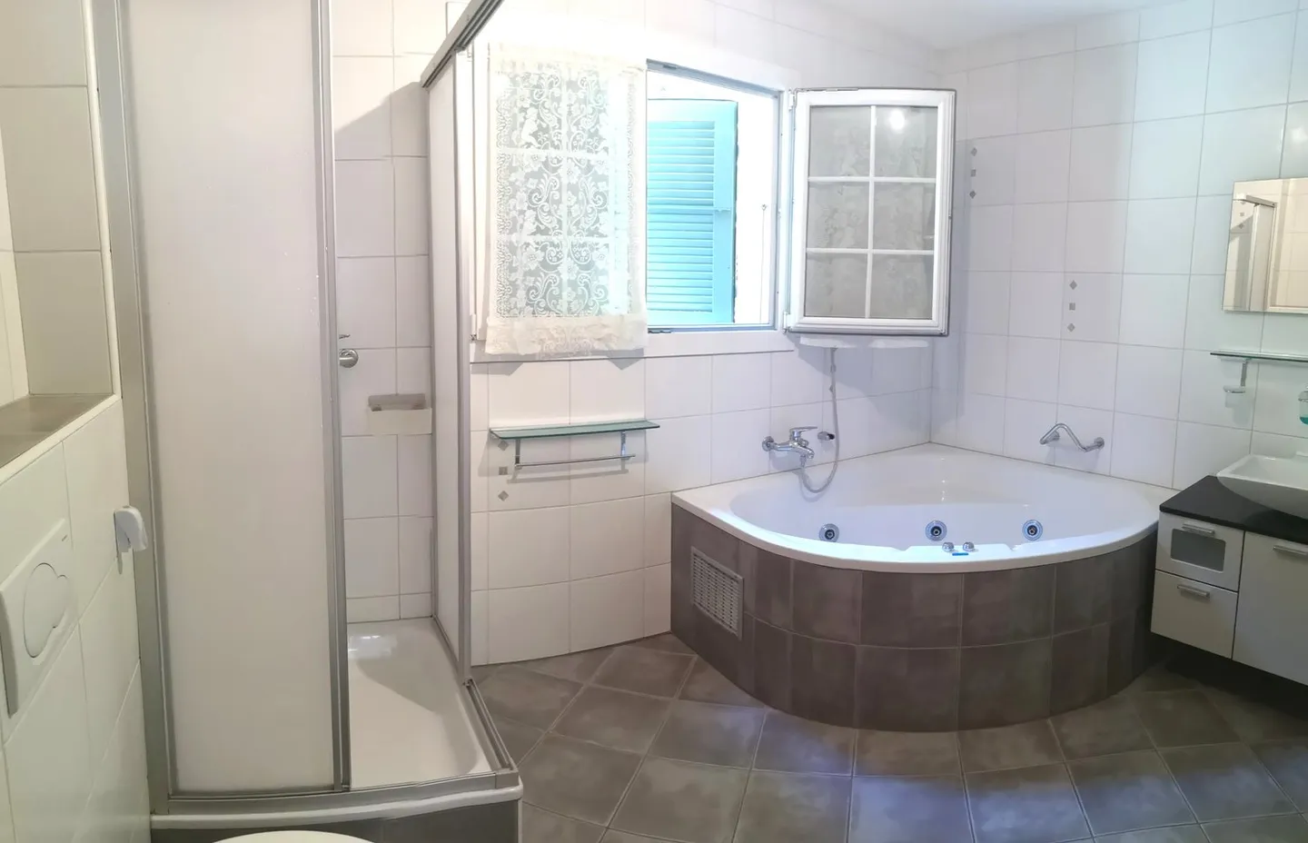 Riduzione del prezzo: appartamento al 1° piano con ascensore, veranda e grande balcone - Foto 19 di 35