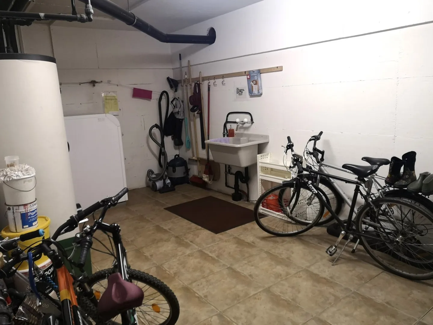 Riduzione del prezzo: appartamento al 1° piano con ascensore, veranda e grande balcone - Foto 21 di 35