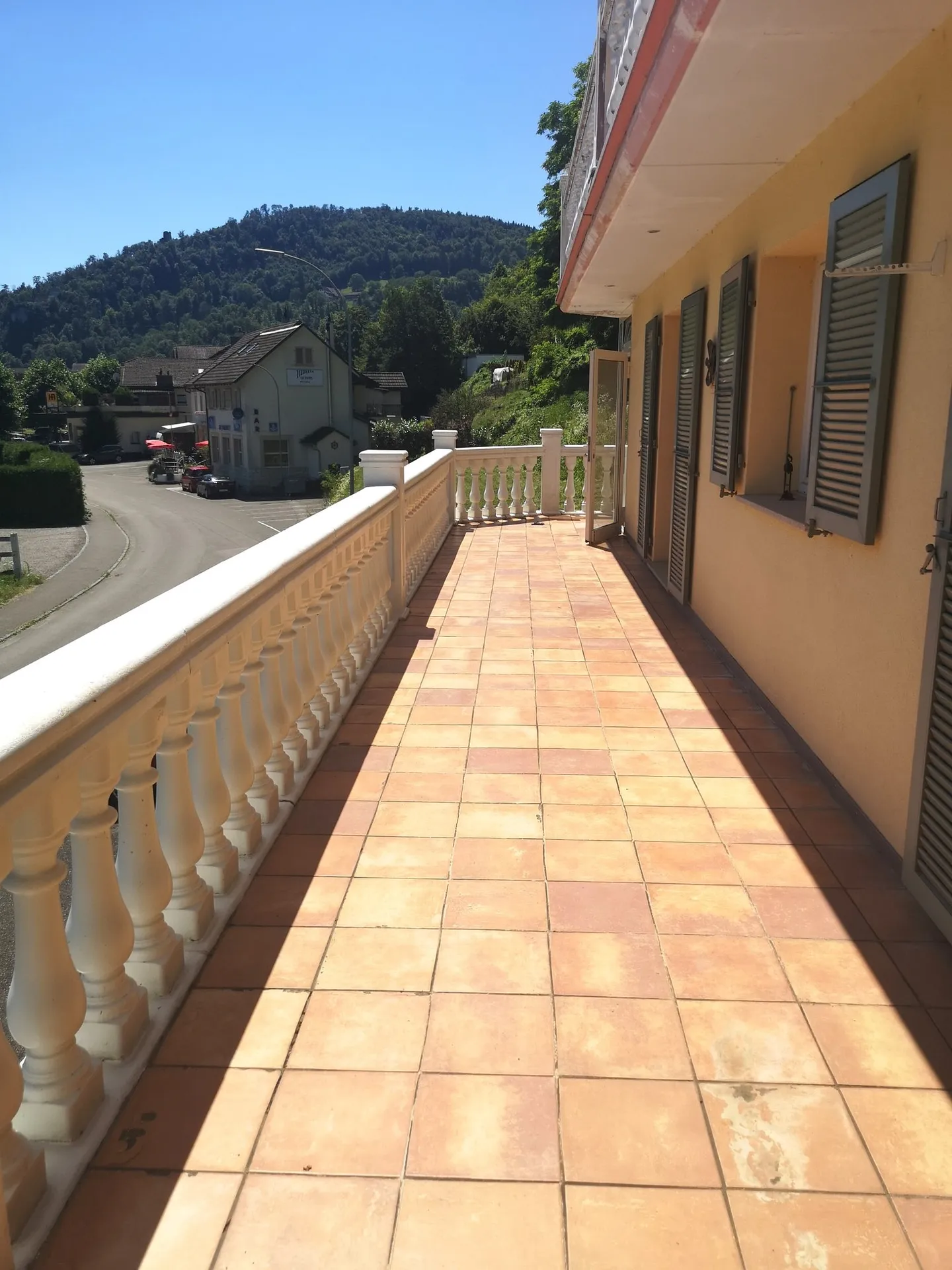 Riduzione del prezzo: appartamento al 1° piano con ascensore, veranda e grande balcone - Foto 22 di 35