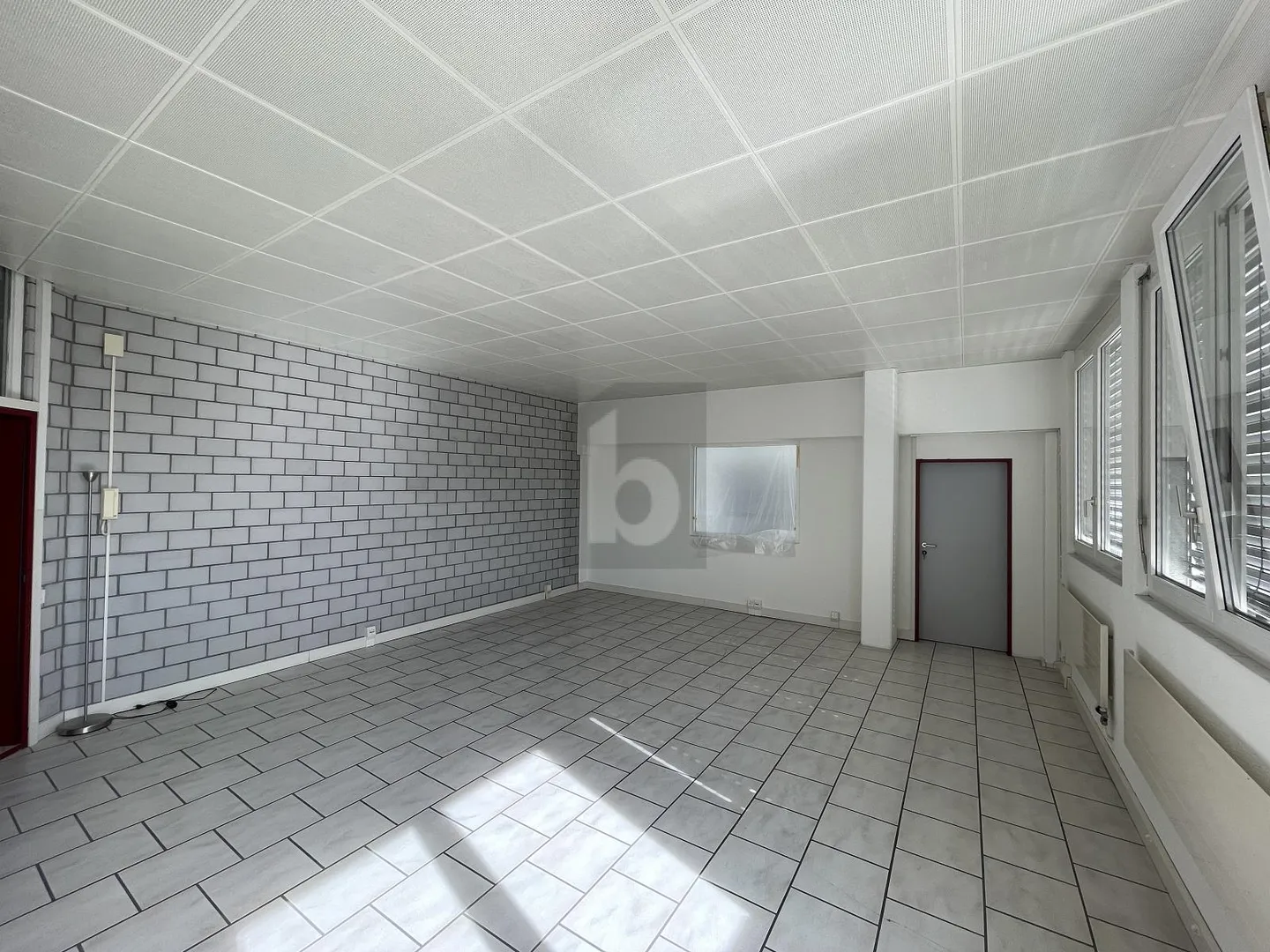 Bureau à louer - Photo 1 sur 4