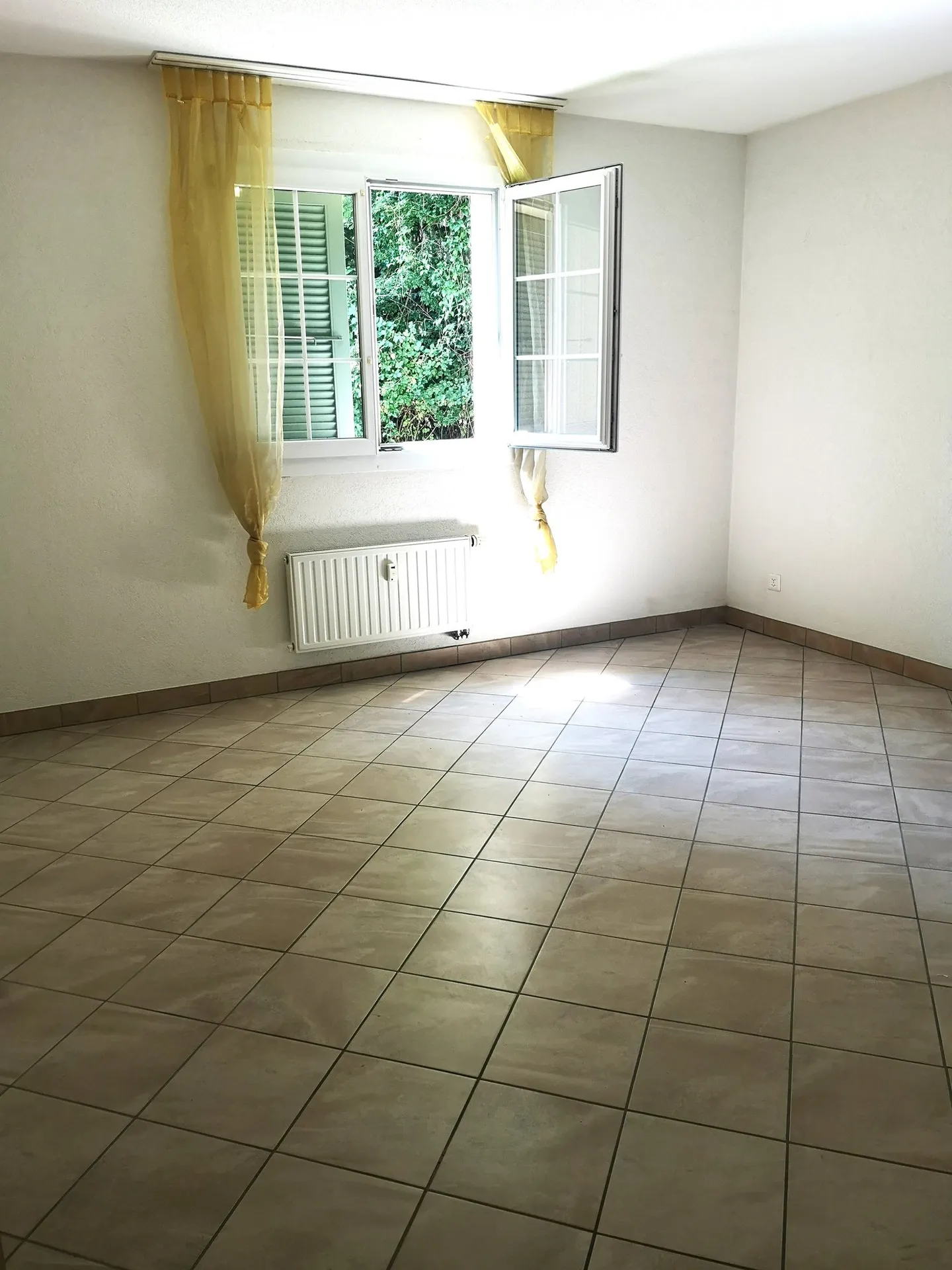 Riduzione del prezzo: appartamento al 1° piano con ascensore, veranda e grande balcone - Foto 32 di 35