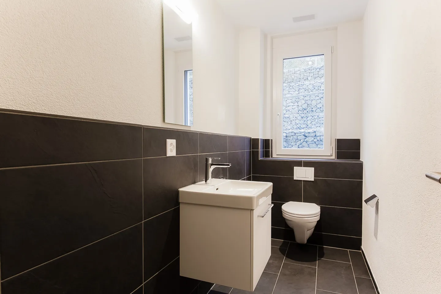 Ampio appartamento nuovo con vista - Foto 6 di 8