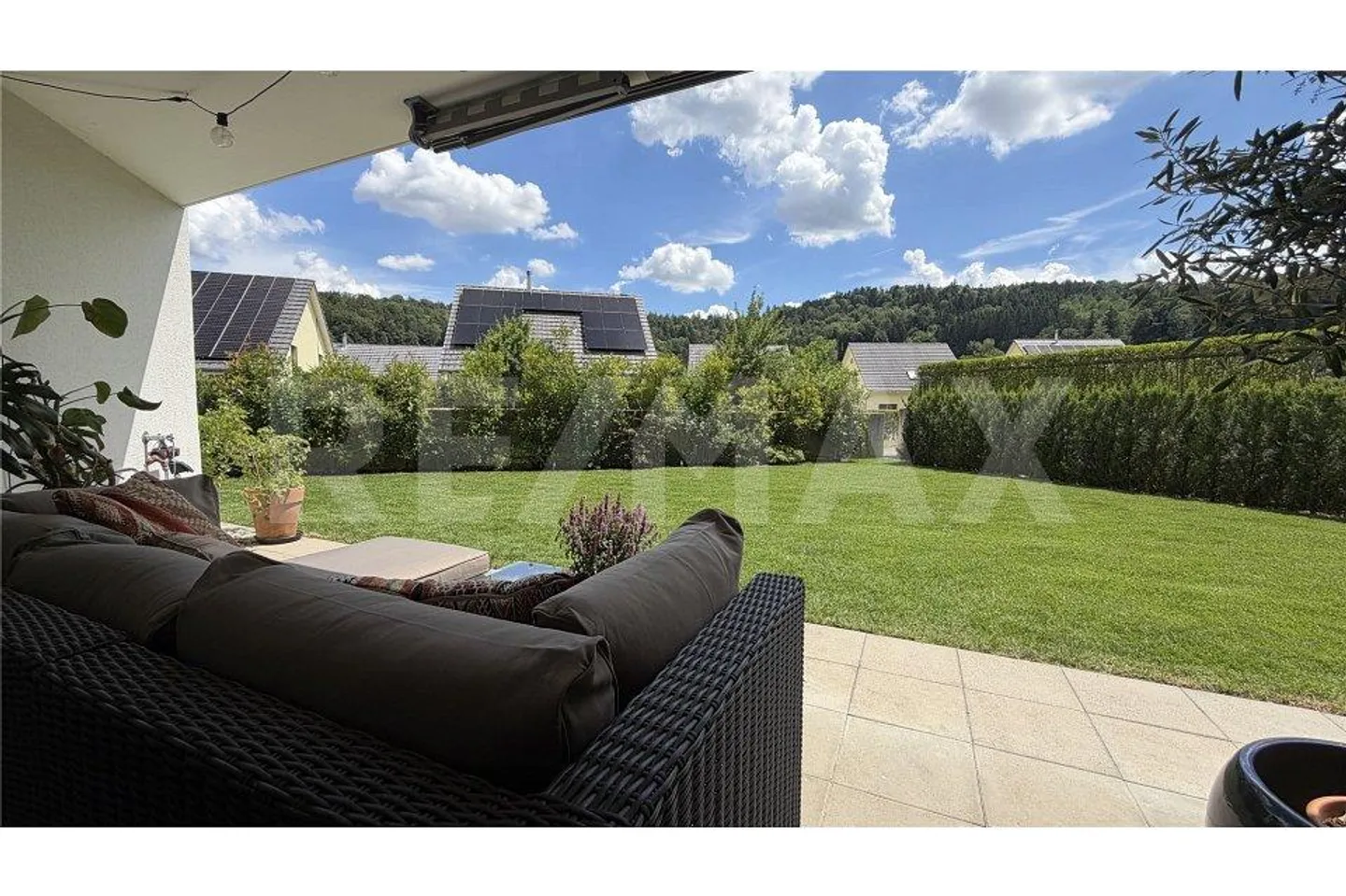 Vivere nel verde Elegante appartamento con giardino e ampio giardino privato a Lufingen - Foto 6 di 7