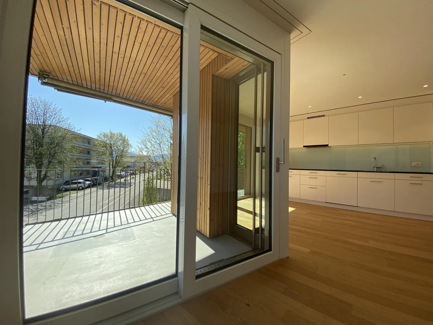 Soleil avec vue large/montagne - Photo 2 sur 10