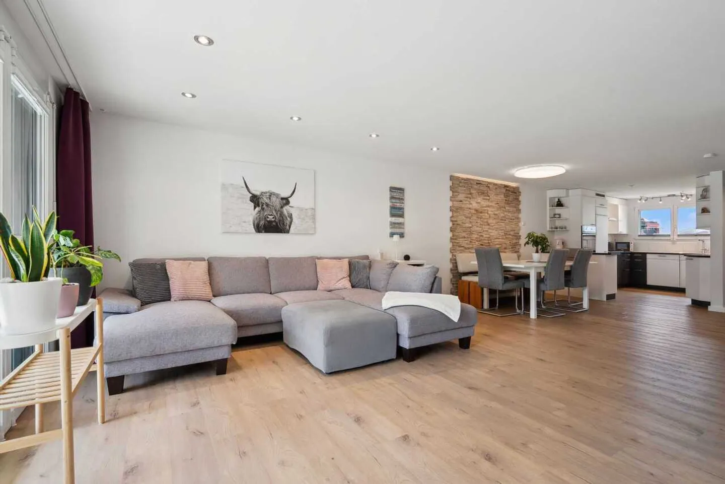 Maison de ville confortable de 5,5 pièces à Gross à vendre - Photo 4 sur 13