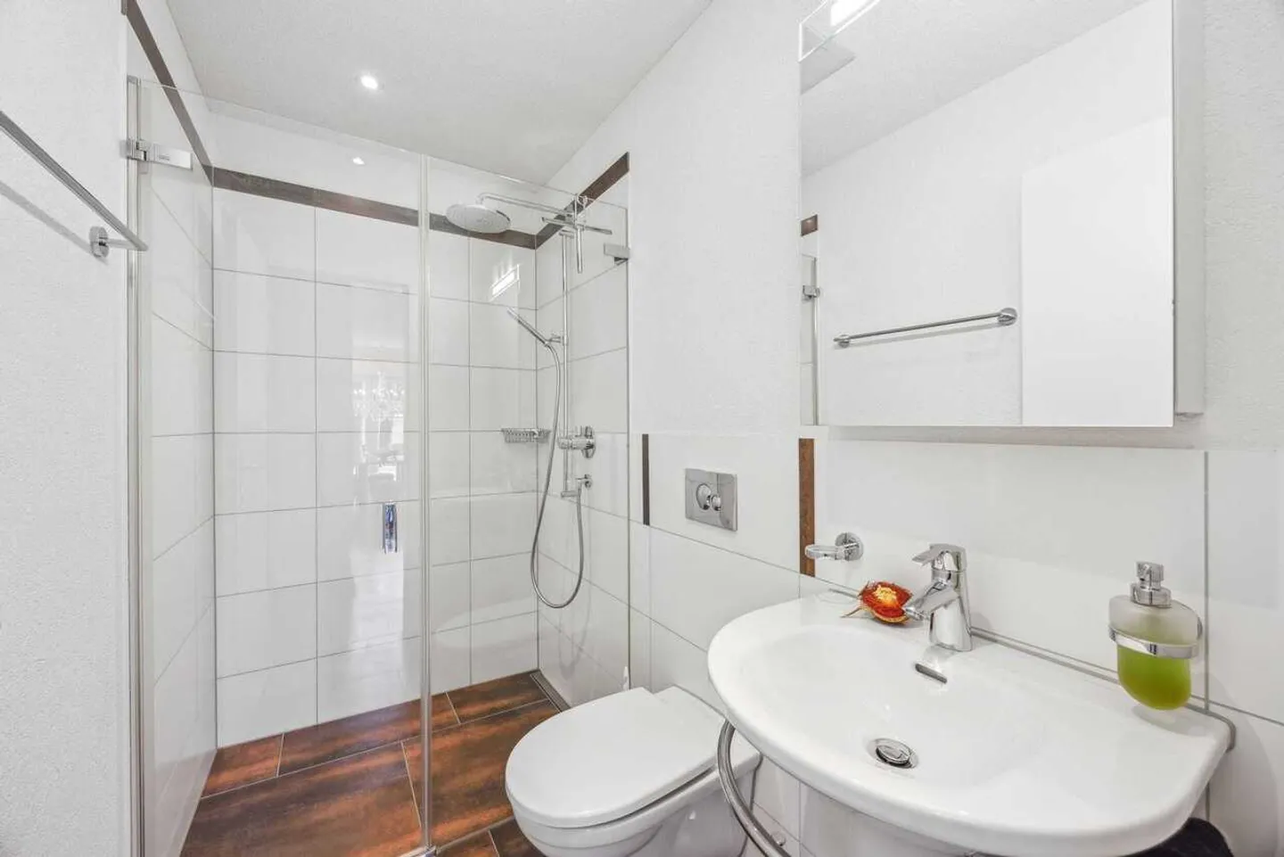 Gepflegtes Einfamilienhaus in Suhr – ruhige Wohnlage, modernes Ambiente und durchdachte Architektur - Foto 9 von 13