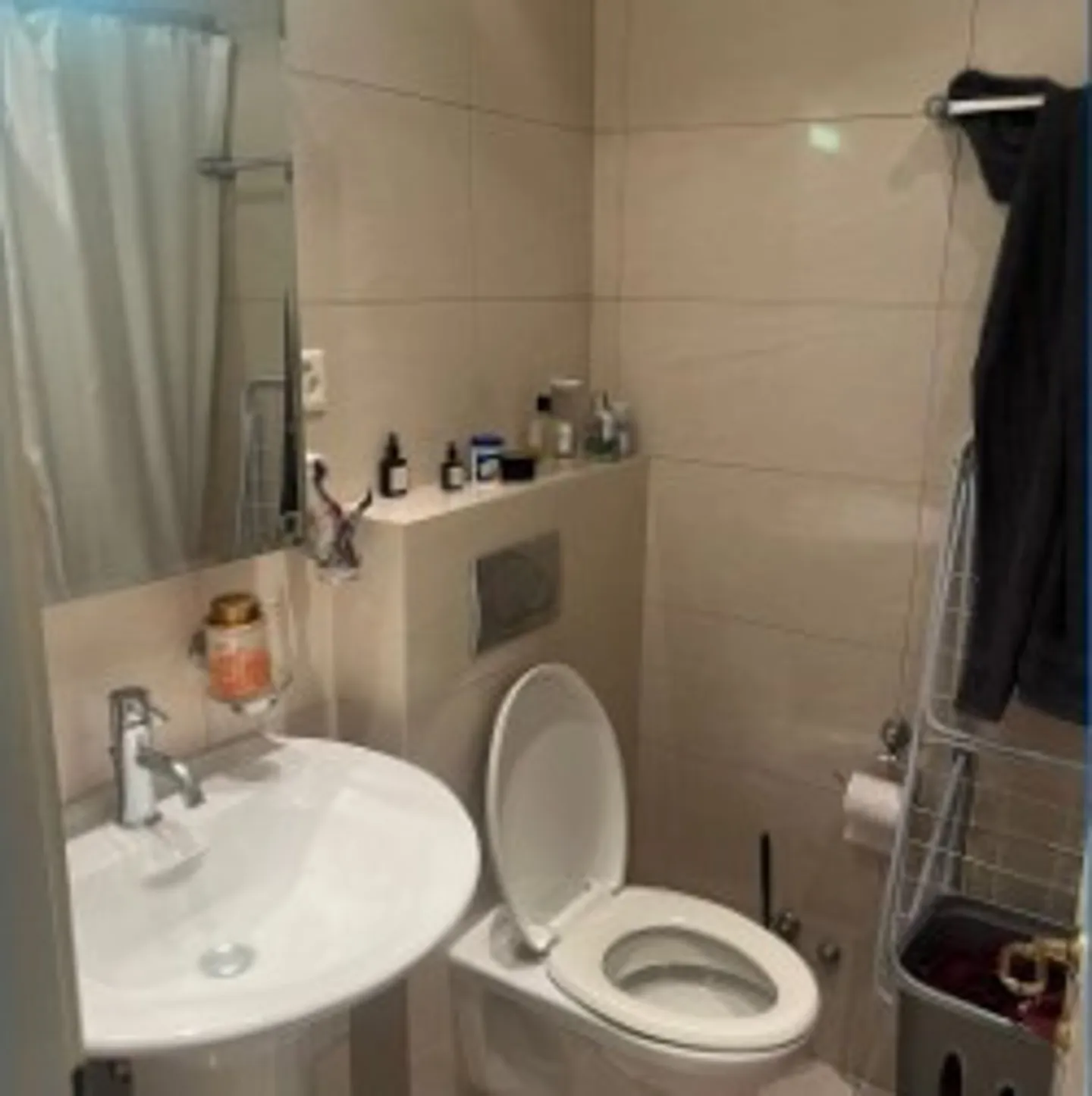 Wir bieten Ihnen ein großes Studio in Pâquis an - Foto 5 von 6