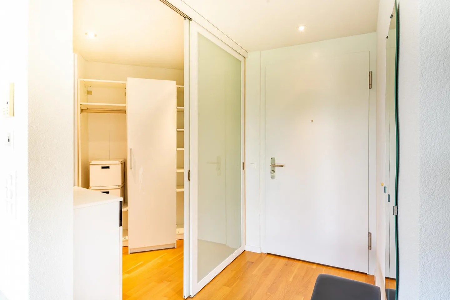 Modern Suburban Apartment with Beautiful Views - Photo 6 of 19
