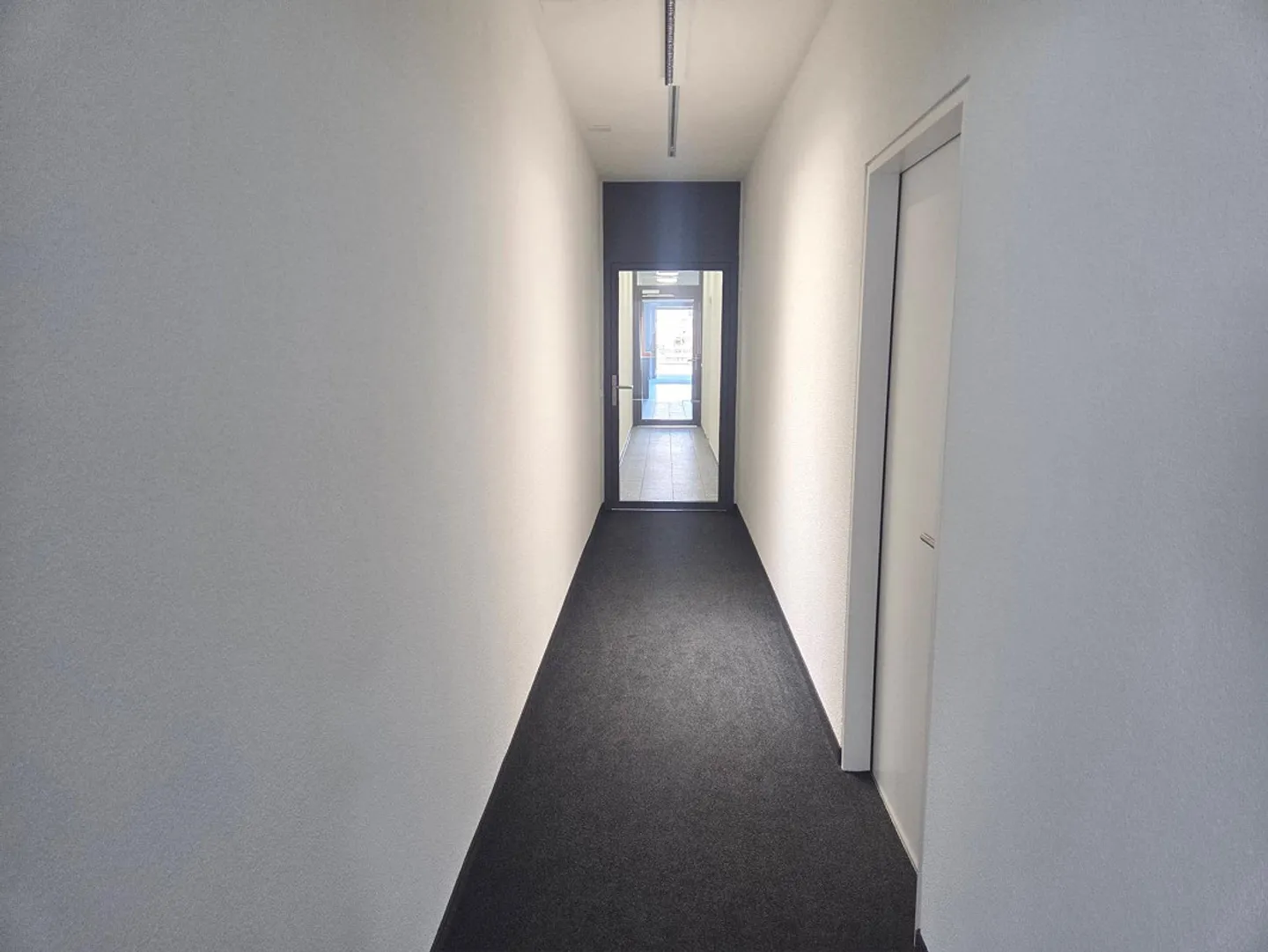 Uffici moderni in un edificio commerciale a Freienbach - Foto 4 di 6