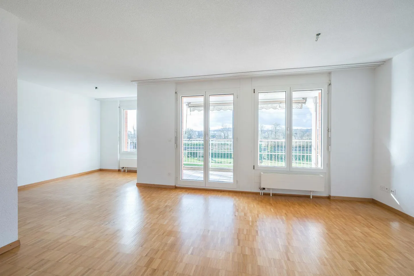 Ruhig und zentrumsnah direkt am Klingnauer Stausee - Foto 5 von 10