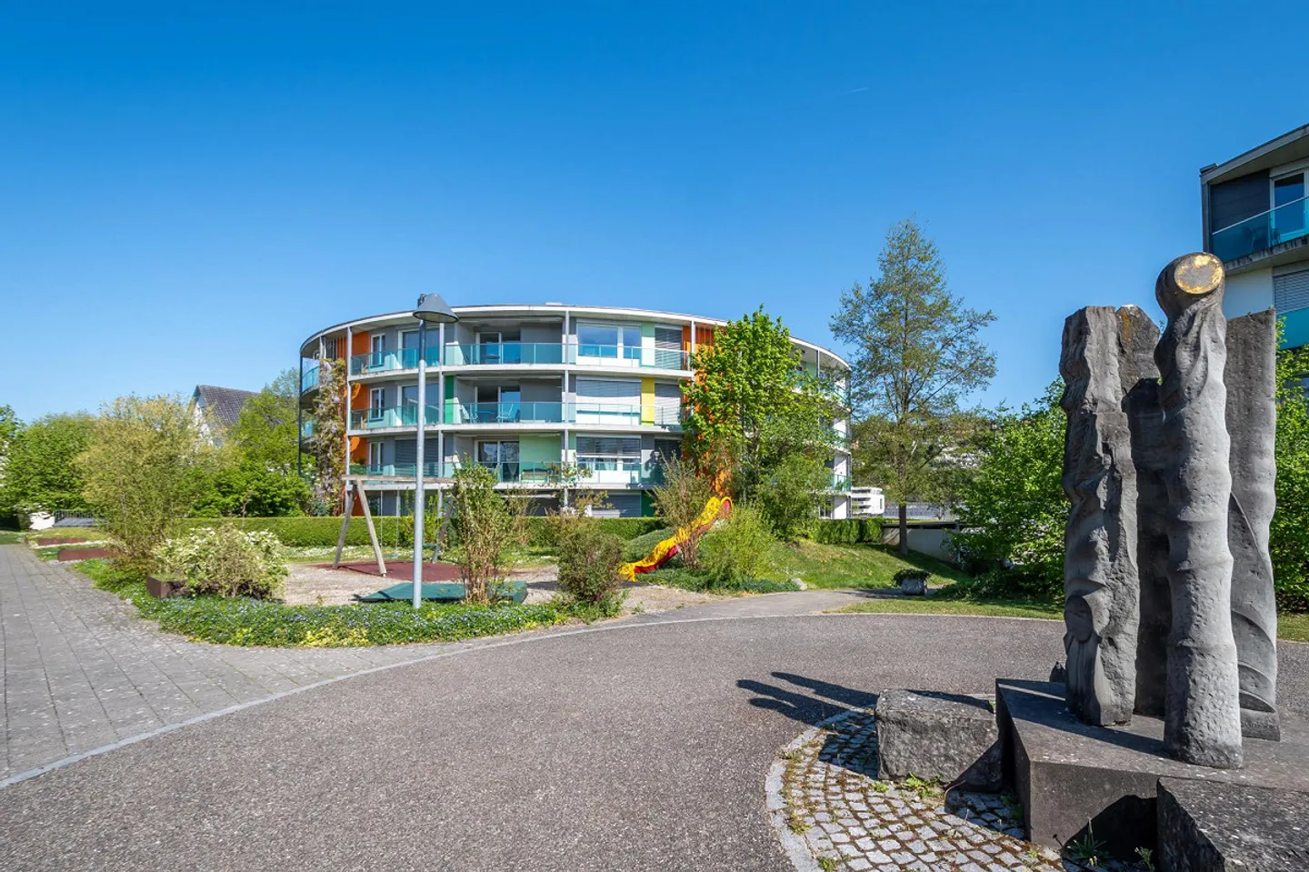 Modern Suburban Apartment with Beautiful Views - Photo 16 of 19