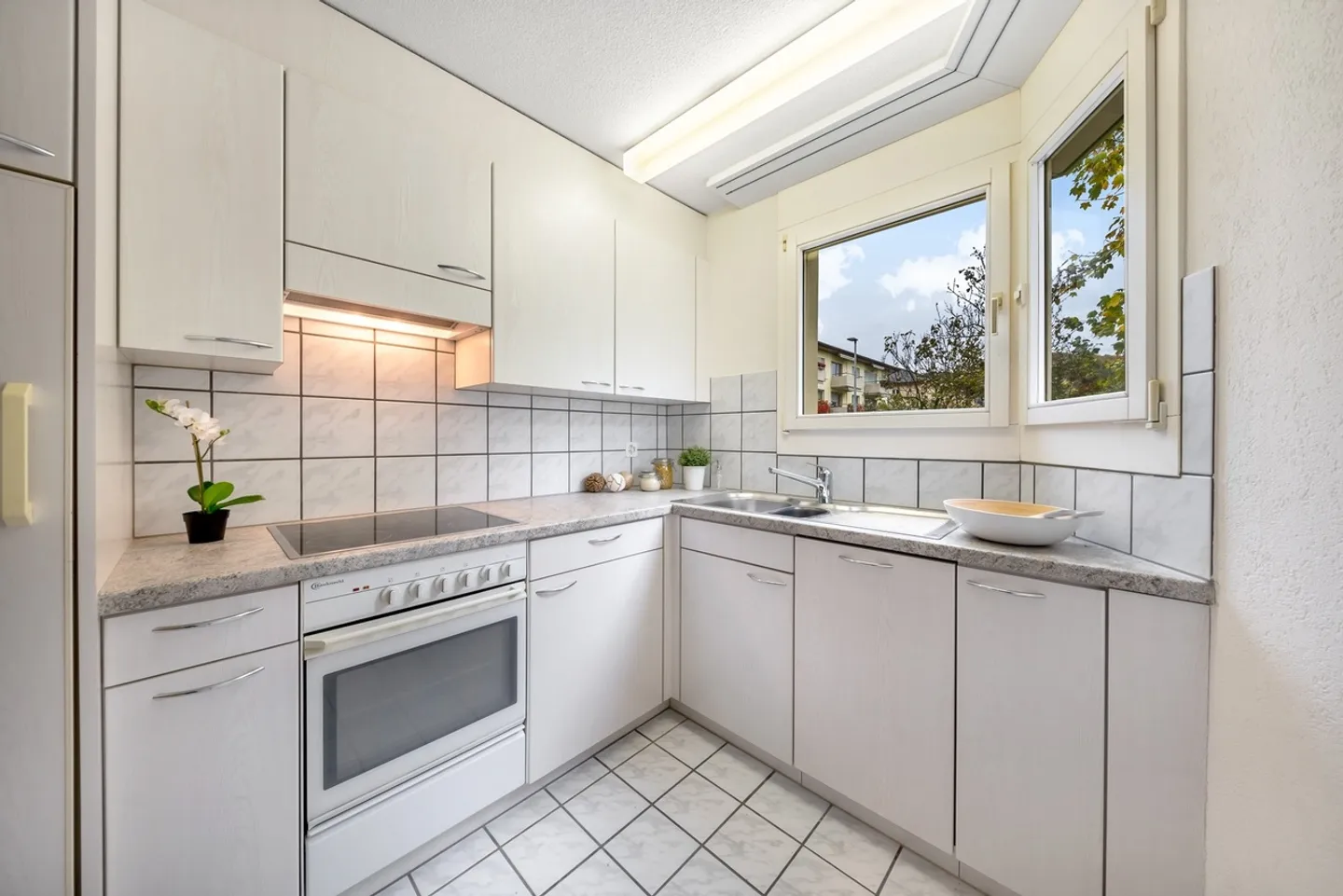 Charming attic apartment seeks you - Photo 3 of 4