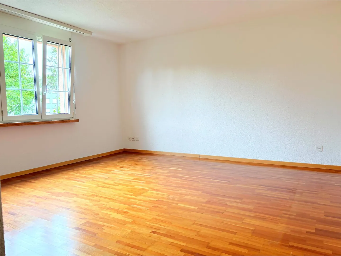 Spacious 5.5-room apartment in a quiet, green residential area - Photo 8 of 11