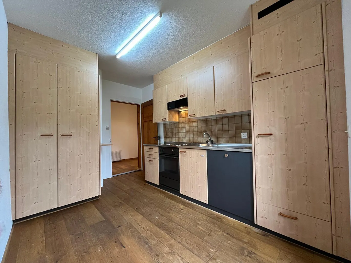 Charmante 3.5-Zimmerwohnung mitten in Tiefencastel! - Foto 4 von 11