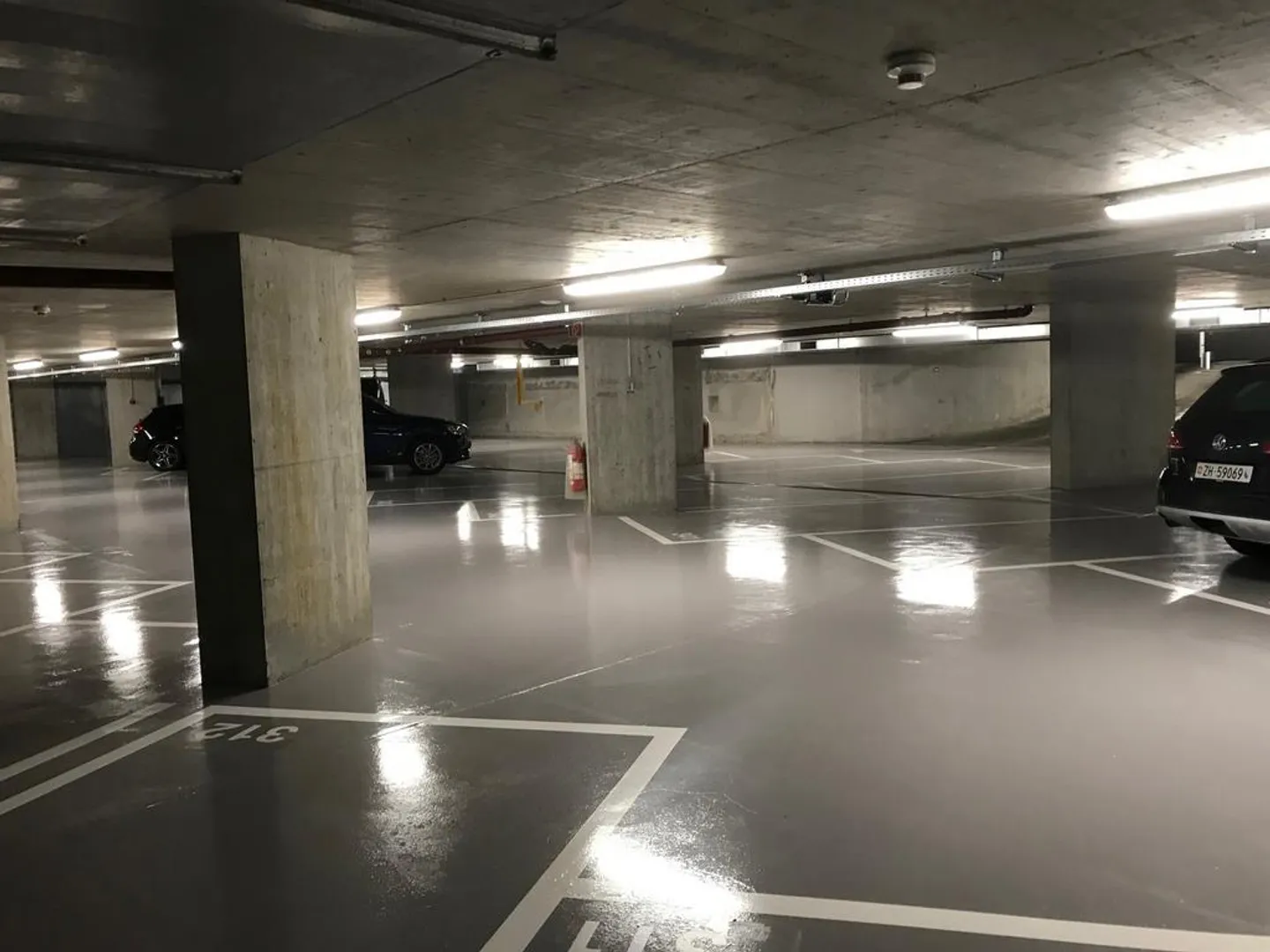 Posto auto coperto vicino a Heuwage - Foto 2 di 2