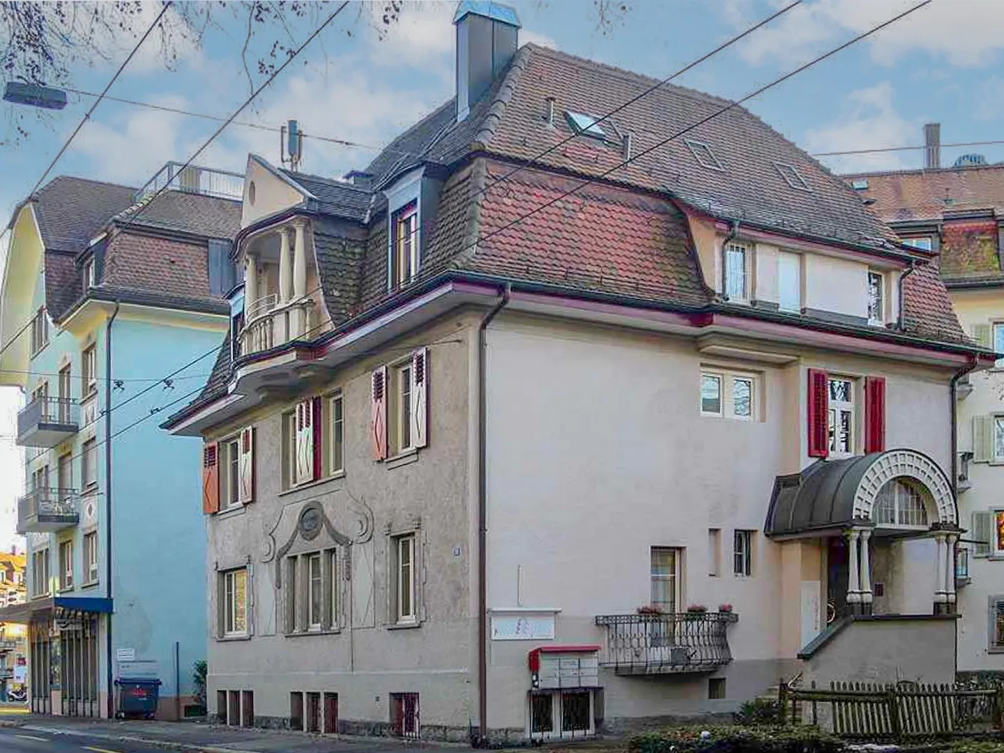 Old building charm meets yield - Residential and commercial building in top location - Photo 1 of 1