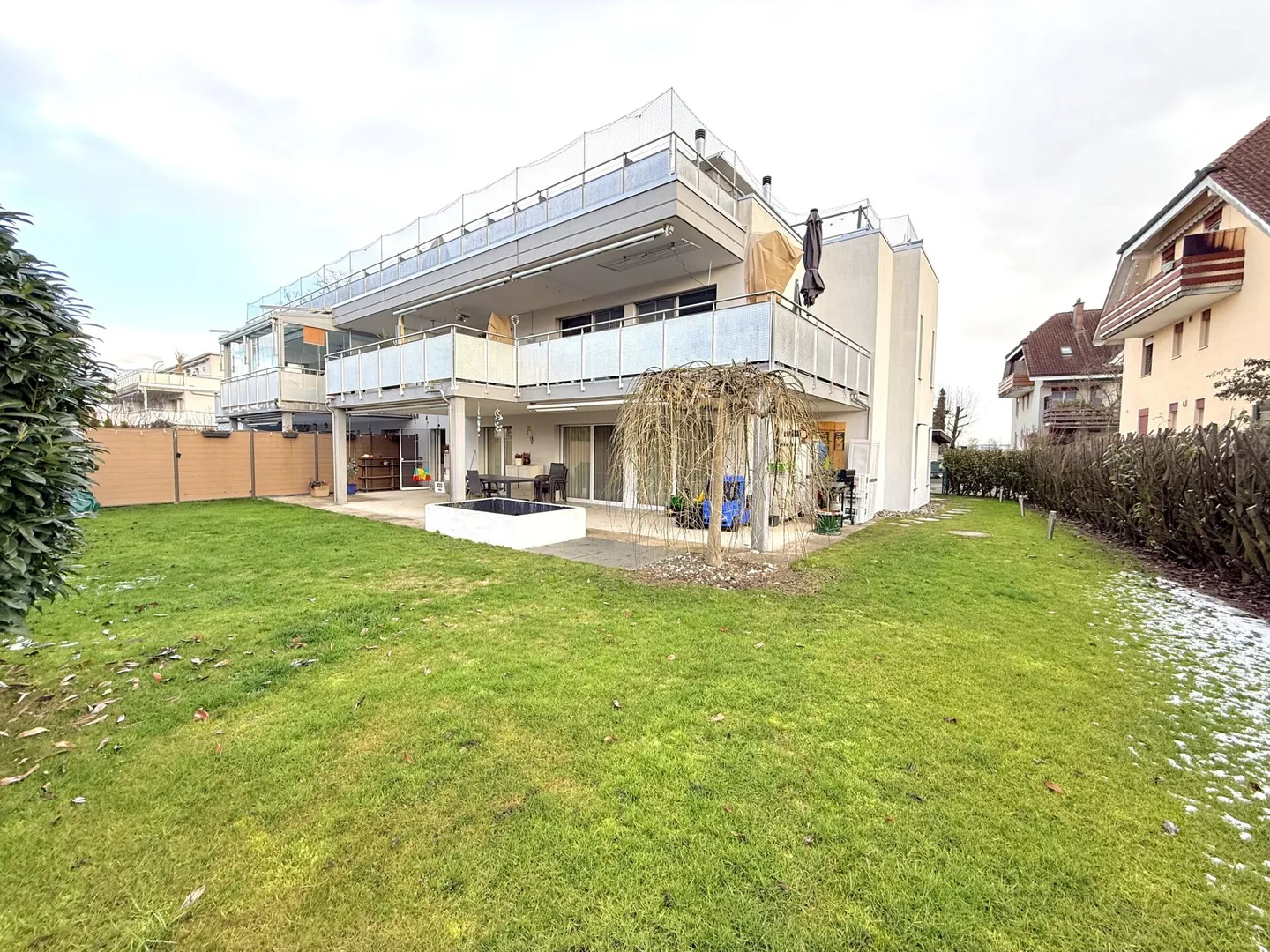 Sogno Familiare con Paradiso del Giardino in una Posizione Tranquilla - Foto 1 di 12