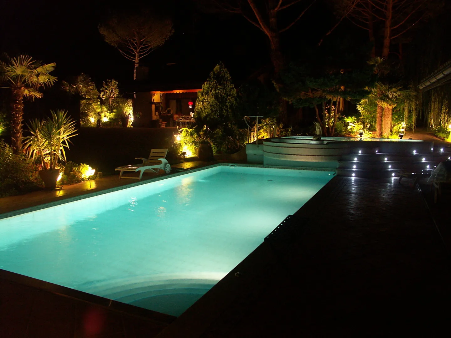 EXOTICA-Immobilie mit mediterranem Garten und Poolhaus - Foto 1 von 12