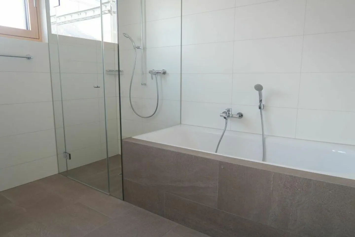 generous 3.5-room apartment with a view - Photo 6 of 13