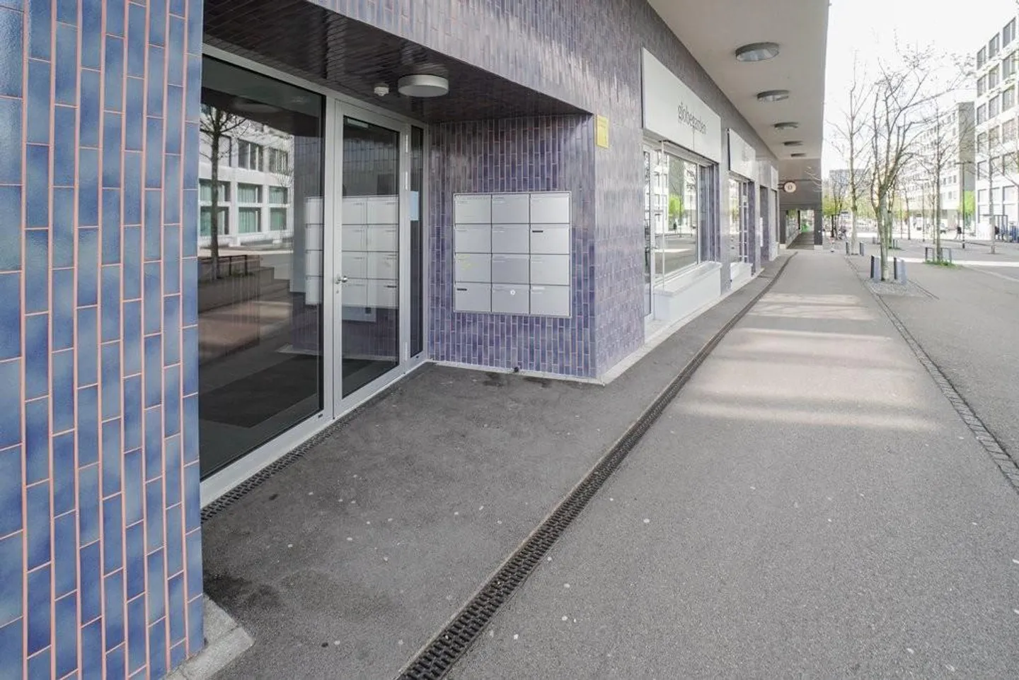 La tua nuova casa moderna a Glattpark - Foto 2 di 12