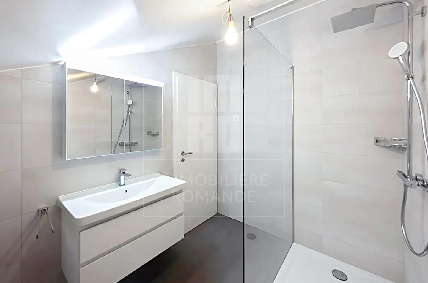 Villa moderna vicino al Lago di Ginevra - Foto 6 di 8