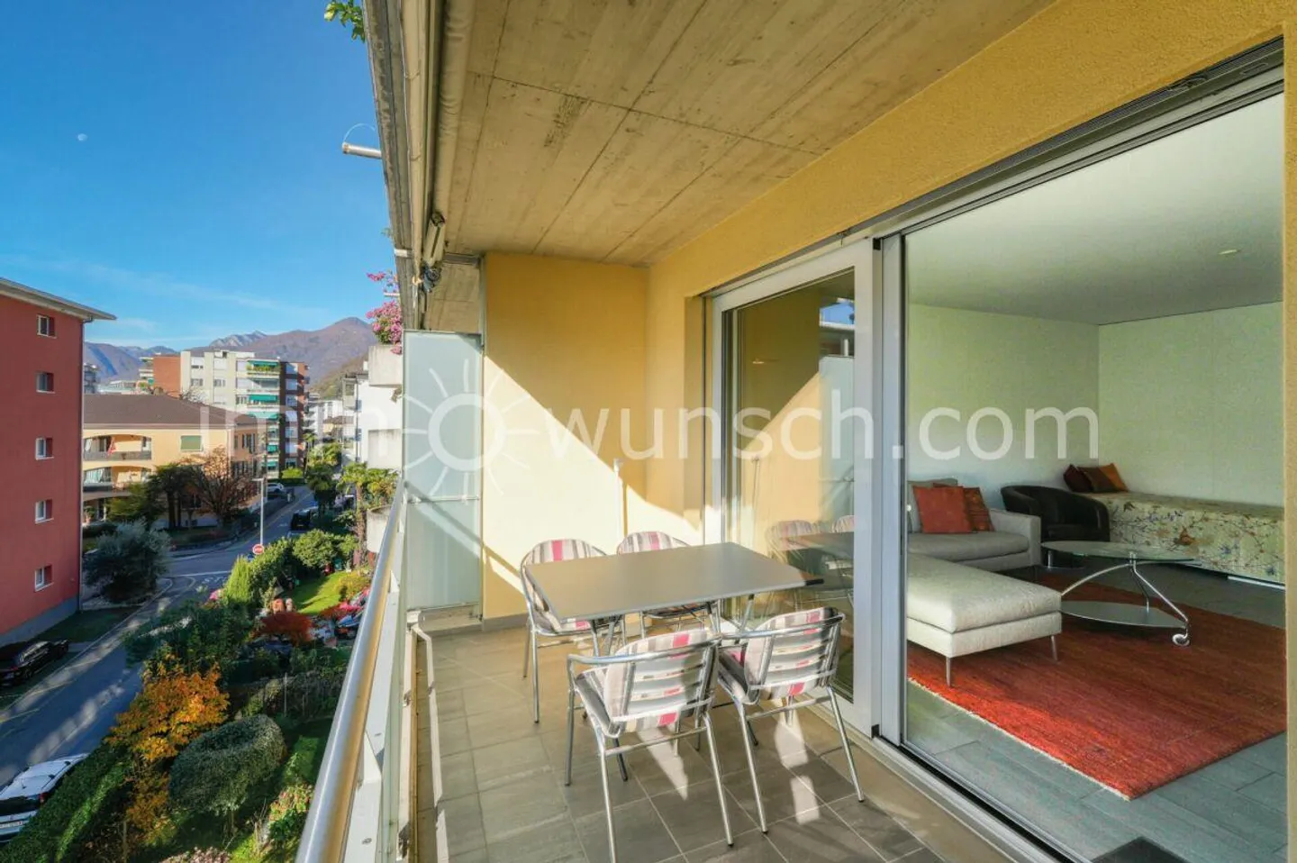 Charming 2 ½ room condominium with 2nd residence permit - Photo 4 of 11