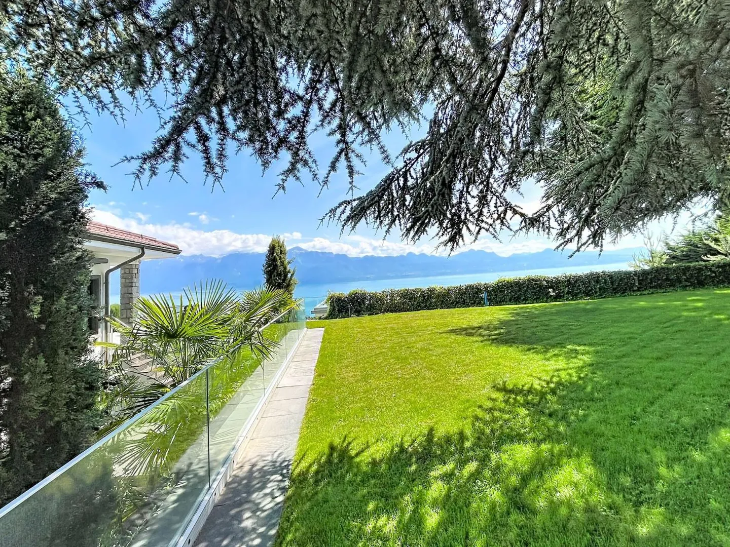 Villa de Luxe avec Vue sur le Lac - Photo 9 sur 10