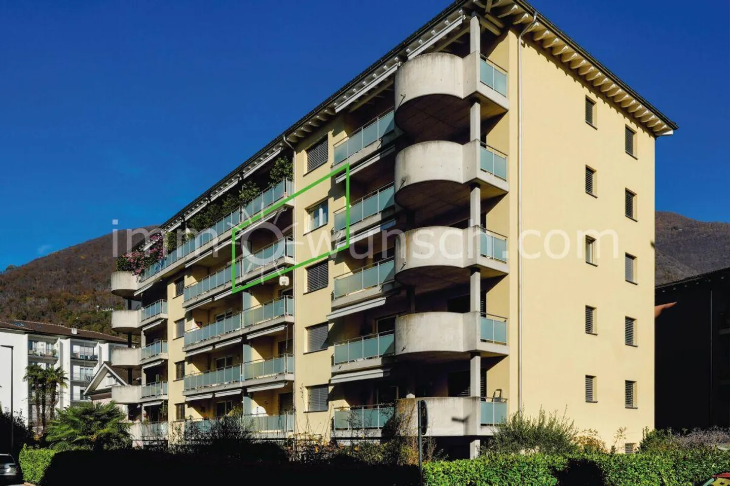 Charming 2 ½ room condominium with 2nd residence permit - Photo 11 of 11