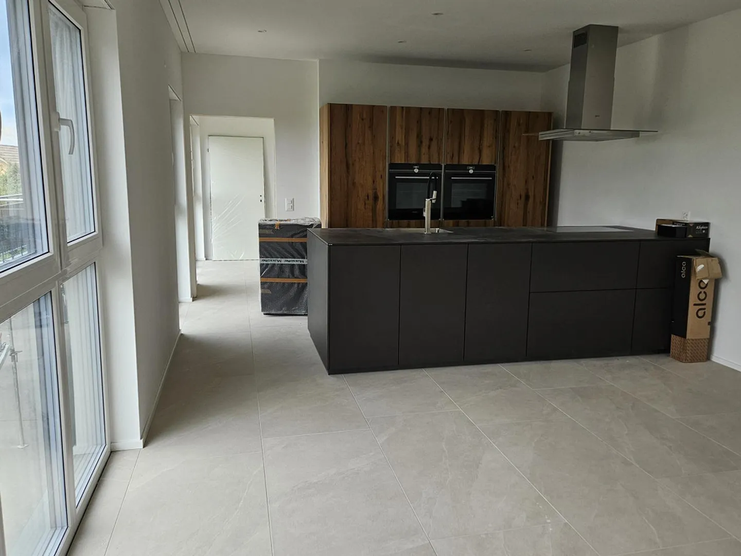 Prima locazione - esclusivo appartamento di 5 ½ stanze con vista lago mozzafiato - Foto 2 di 19