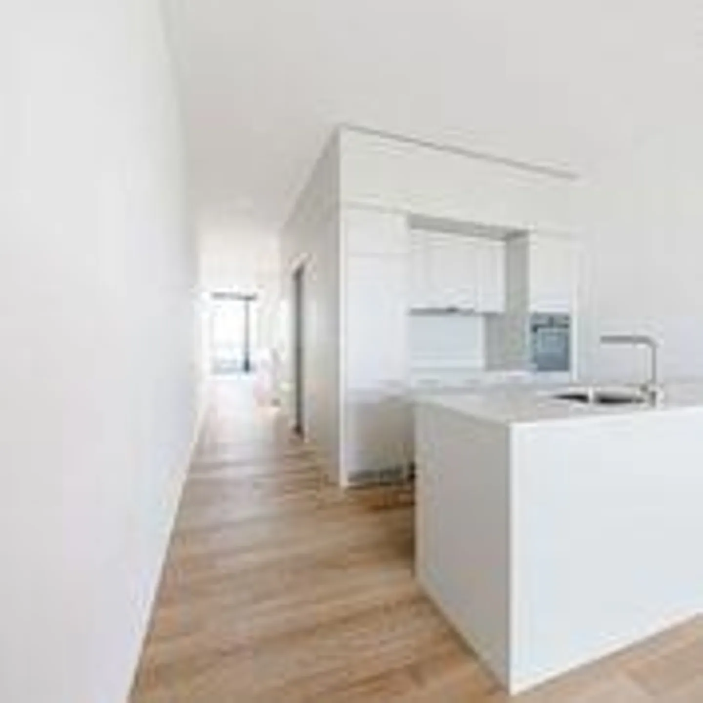 Appartamento Duplex Moderno con Balconi - Foto 1 di 16
