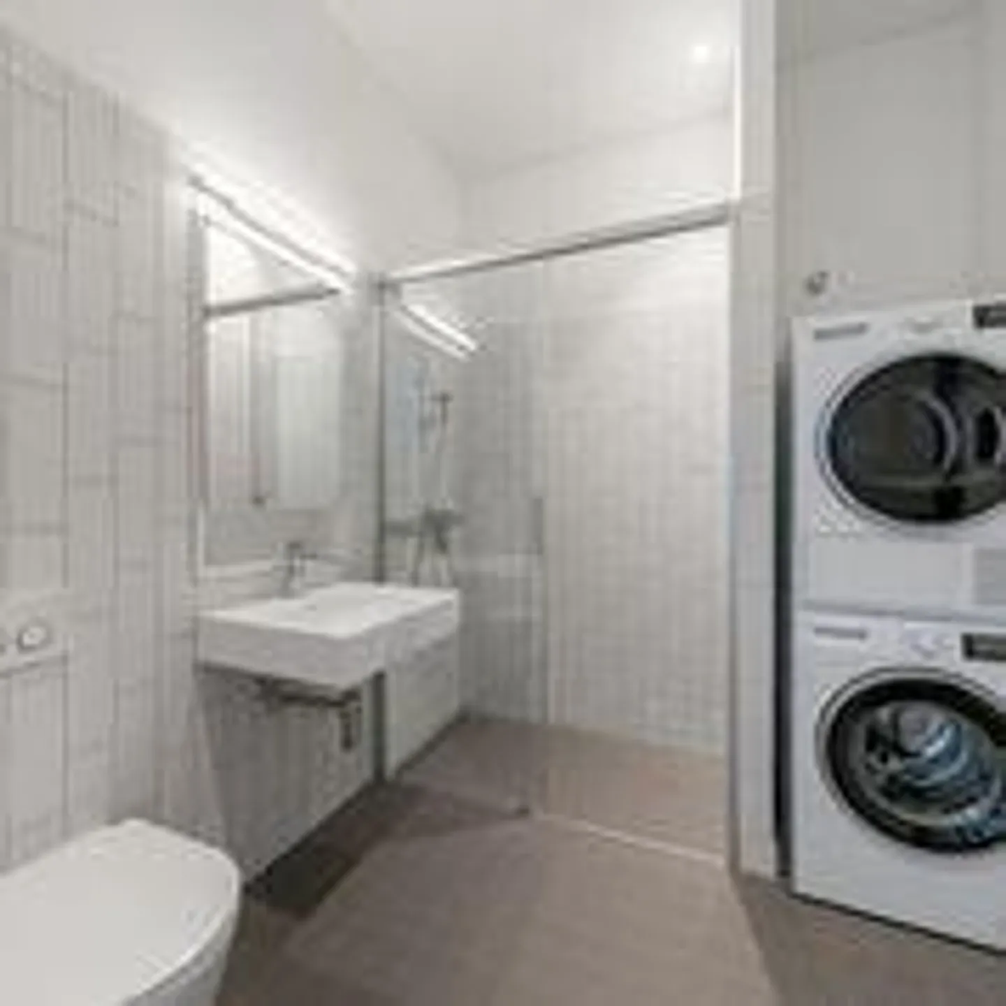 Appartamento Duplex Moderno con Balconi - Foto 5 di 16