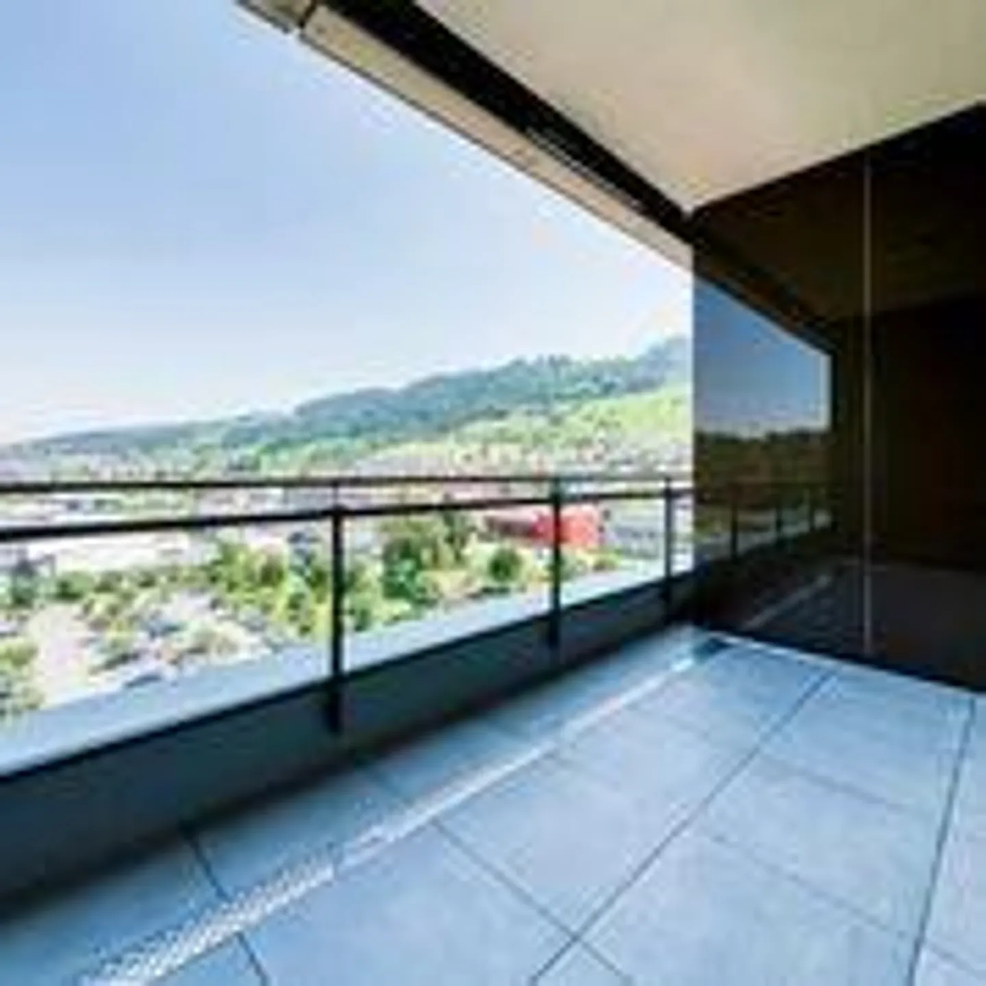 Appartamento Duplex Moderno con Balconi - Foto 11 di 16