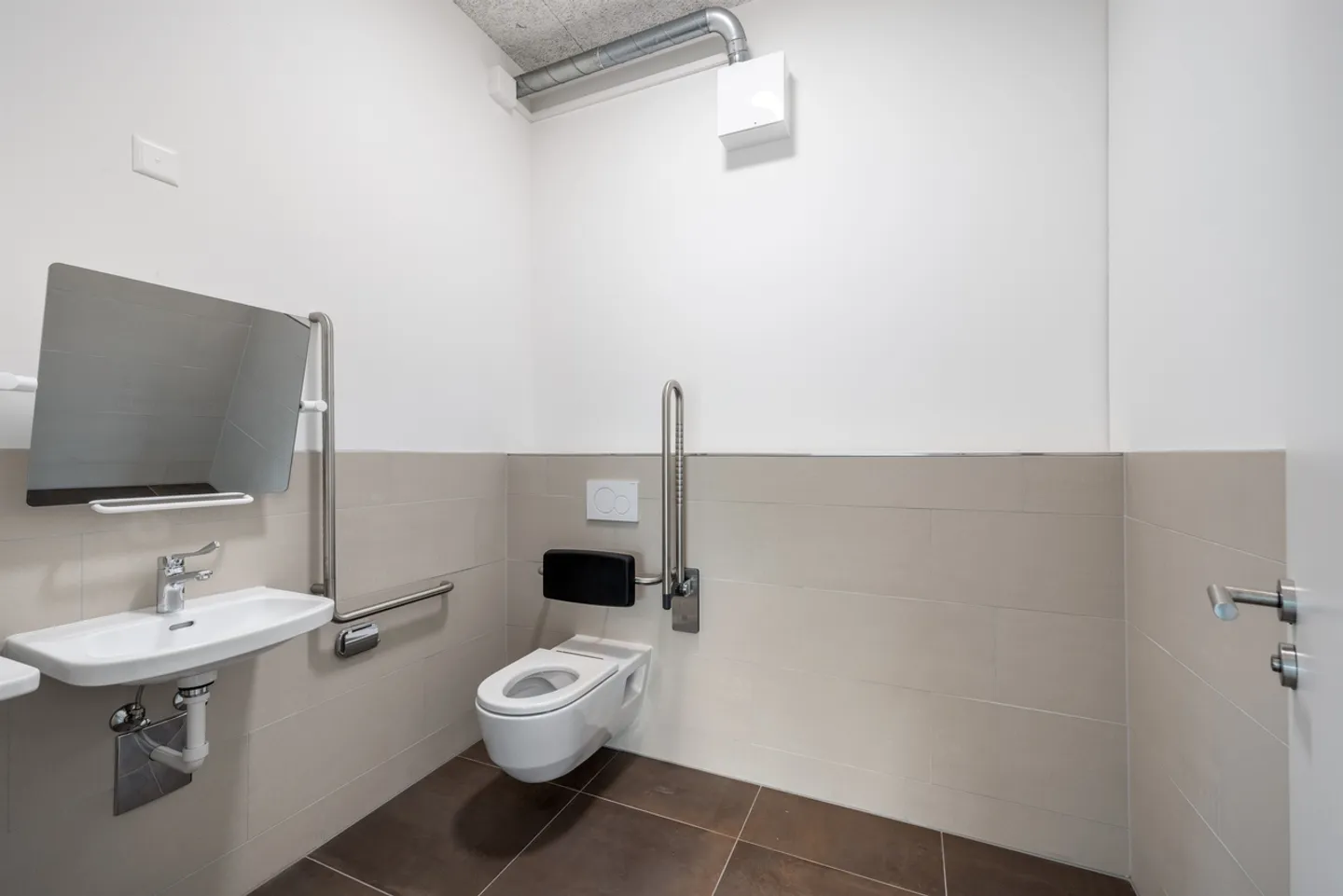 Ufficio o spazio commerciale nello sviluppo moderno di Sennenwies - Foto 6 di 9