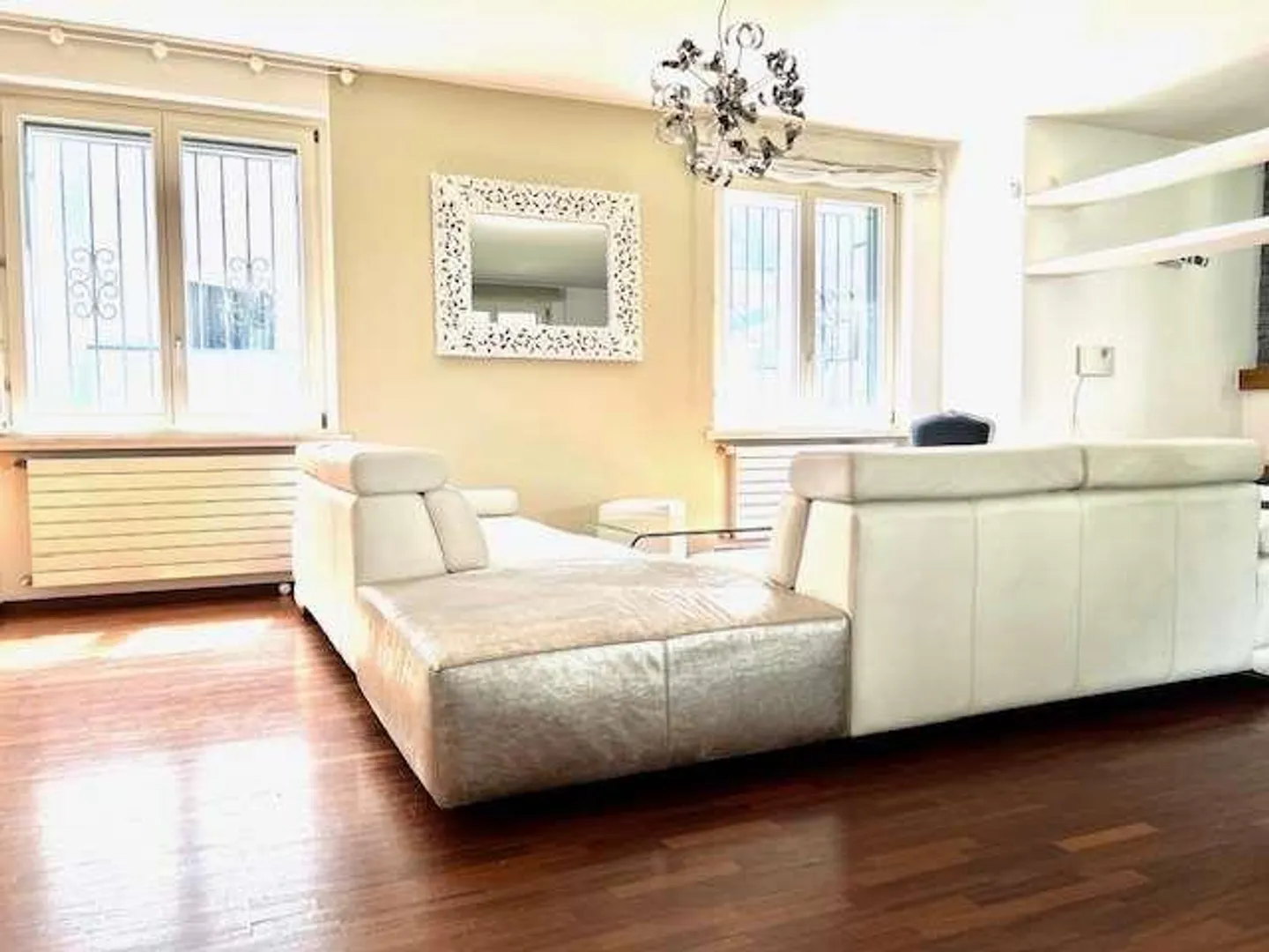 Villa moderna di classe in ottima posizione - Foto 9 di 13