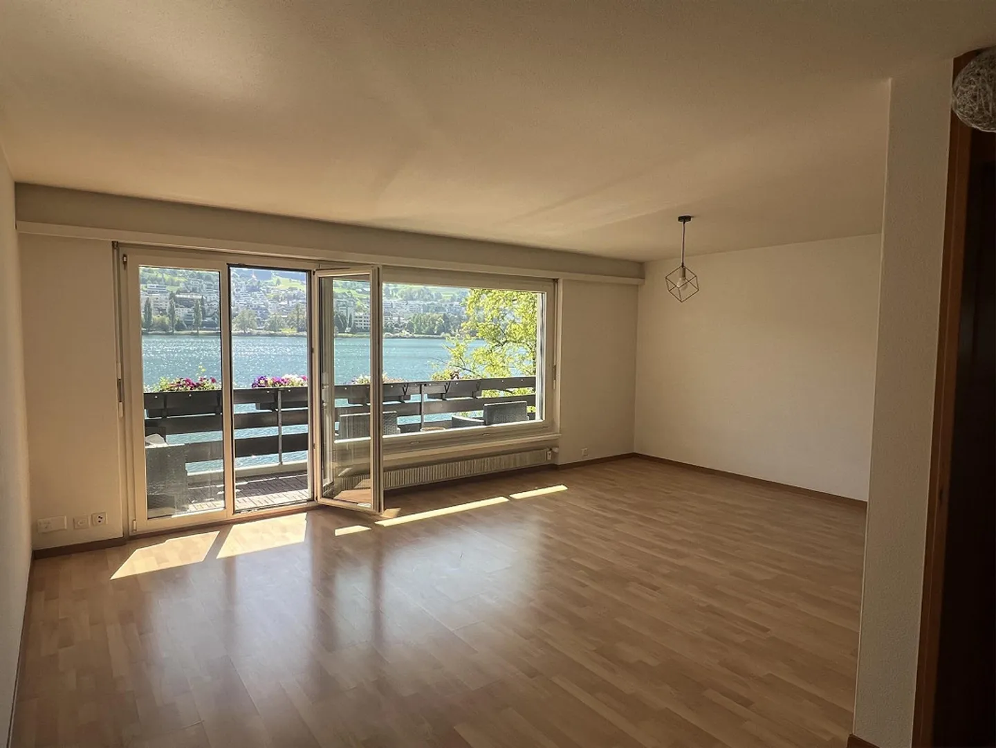 3.5 Room Apartment Temporary - Photo 1 of 10
