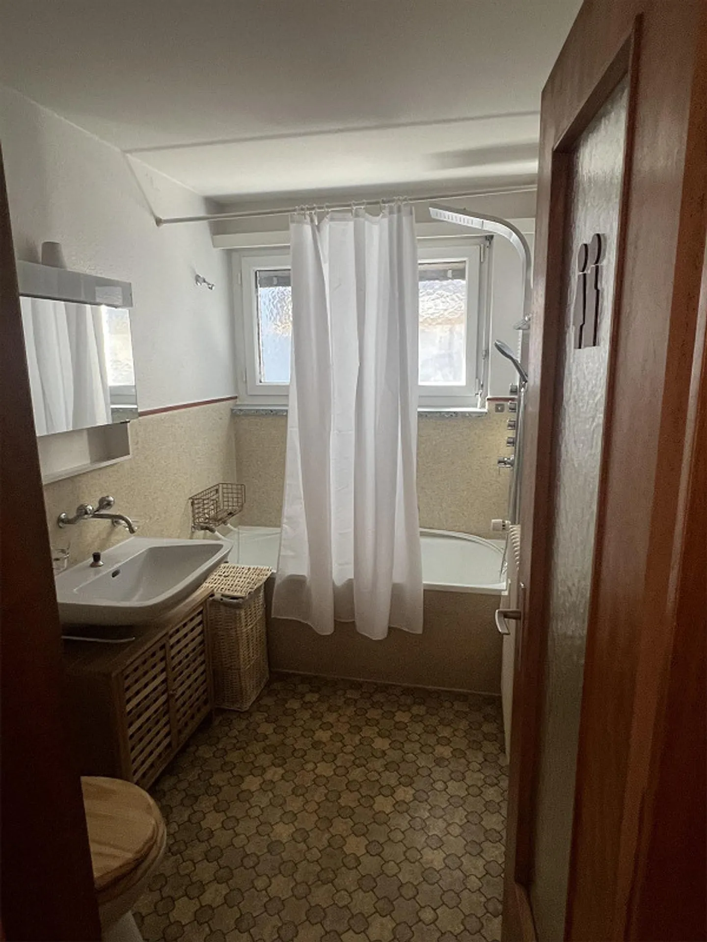 3.5 Room Apartment Temporary - Photo 6 of 10